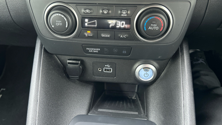 Nissan LEAF 110kW Acenta 40kWh 5dr Auto [6.6kw Charger] Electric Hatchback